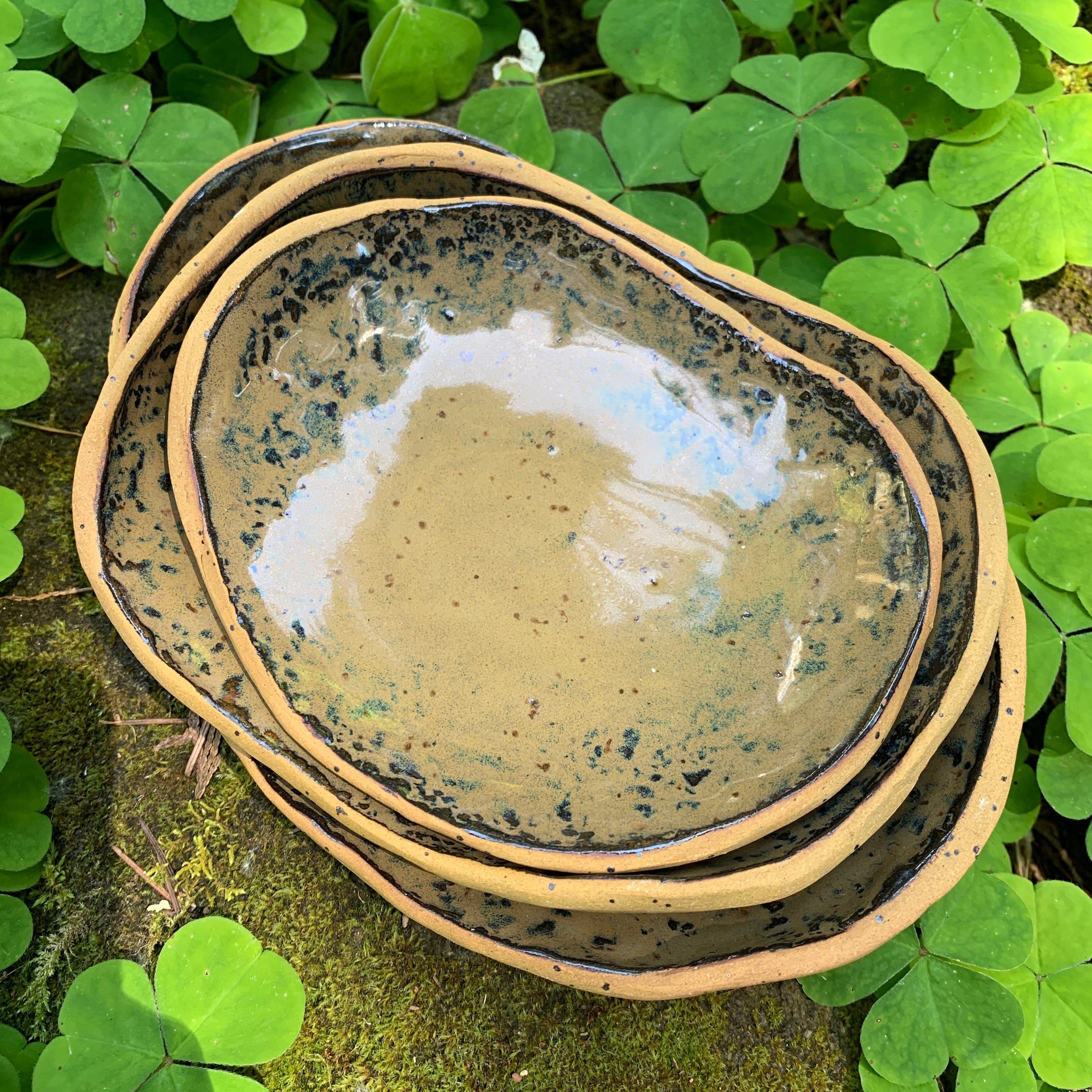 Nesting rock plates - Tiger eye